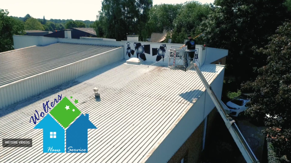 Video starten: Dachreinigung Bawinkel in der Anwendung